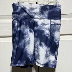 Blue and white tie dye Old Navy active power soft biker exercise medium shorts.